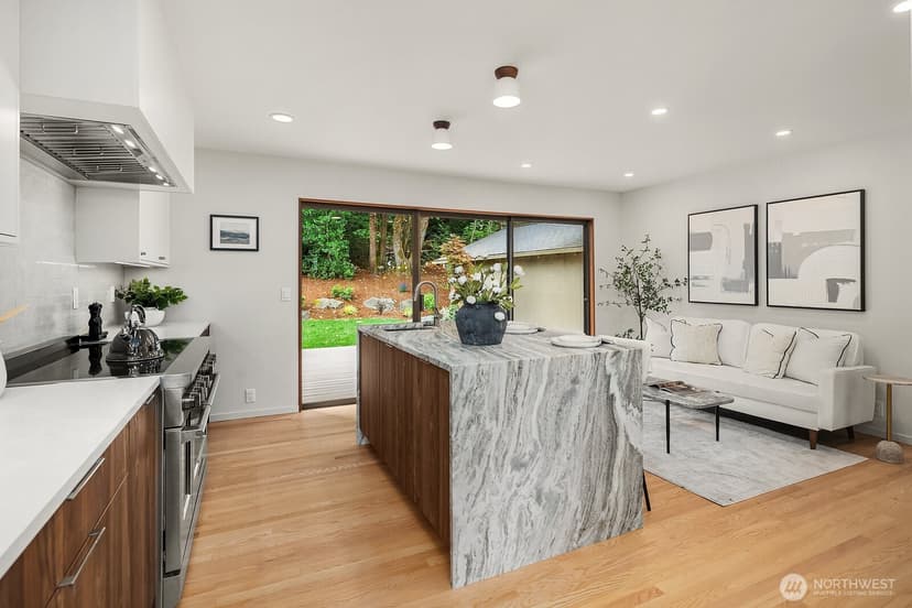 Property photo for 6750 W Mercer Way, Mercer Island photo 13