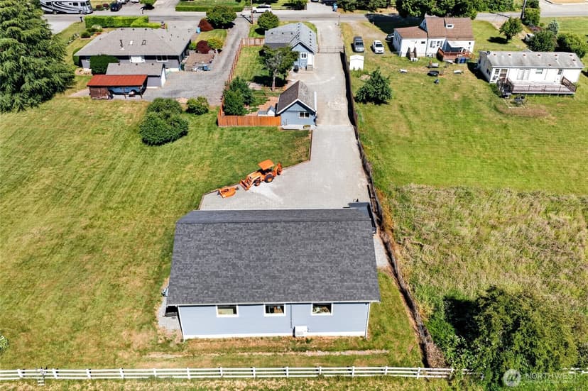 Property photo for 10520 50th Avenue E, Tacoma photo 32