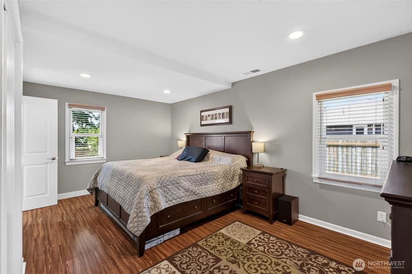 Property photo for 10520 50th Avenue E, Tacoma photo 15