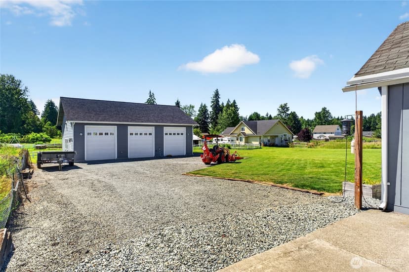 Property photo for 10520 50th Avenue E, Tacoma photo 23
