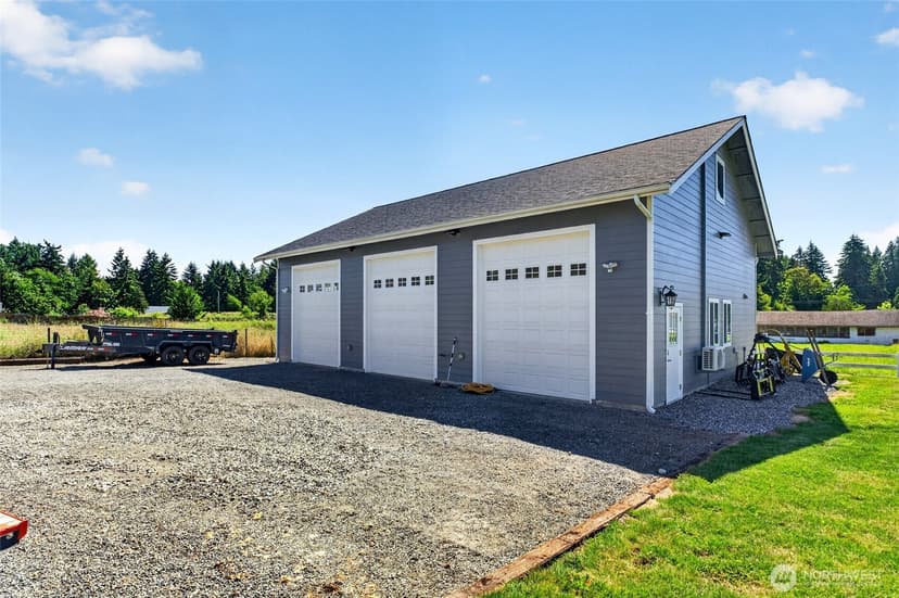 Property photo for 10520 50th Avenue E, Tacoma photo 24