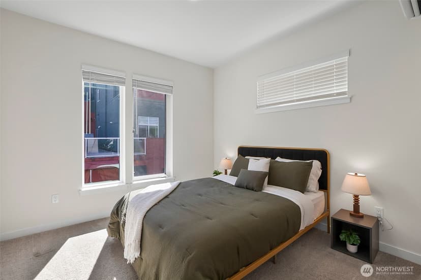 Property photo for 5244 Brooklyn Avenue NE #A, Seattle photo 17