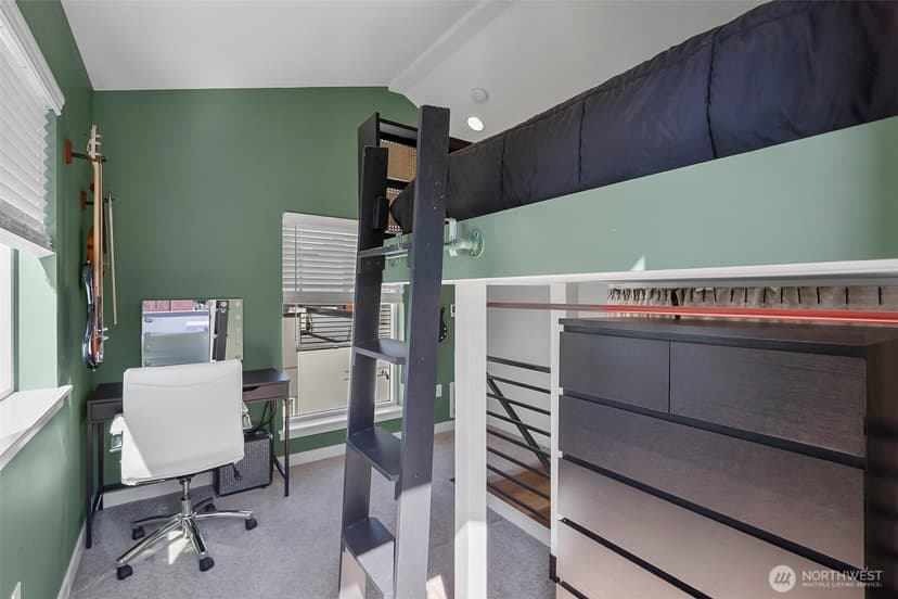 Property photo for 5244 Brooklyn Avenue NE #A, Seattle photo 21