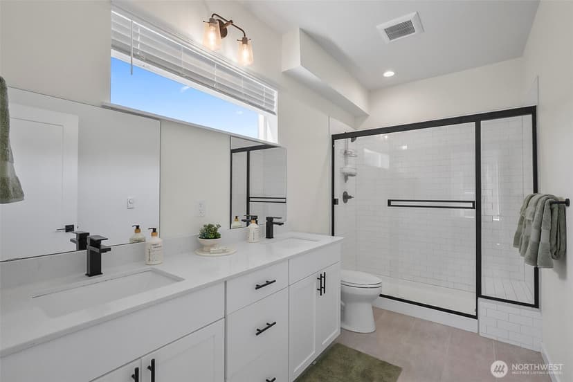 Property photo for 5244 Brooklyn Avenue NE #A, Seattle photo 19