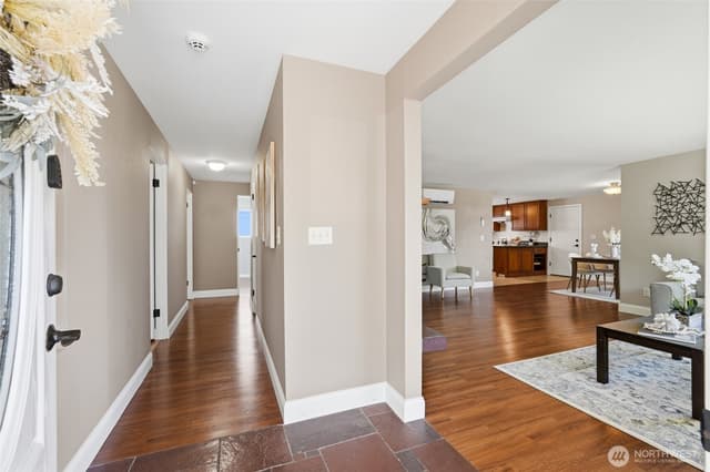 Property photo for 1931 Hoyt Avenue, Everett photo 4
