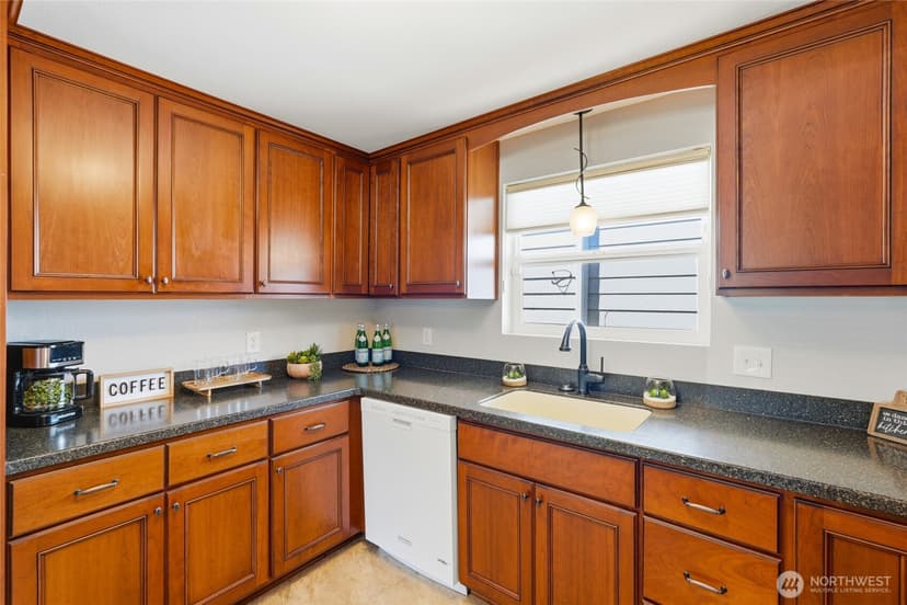 Property photo for 1931 Hoyt Avenue, Everett photo 16