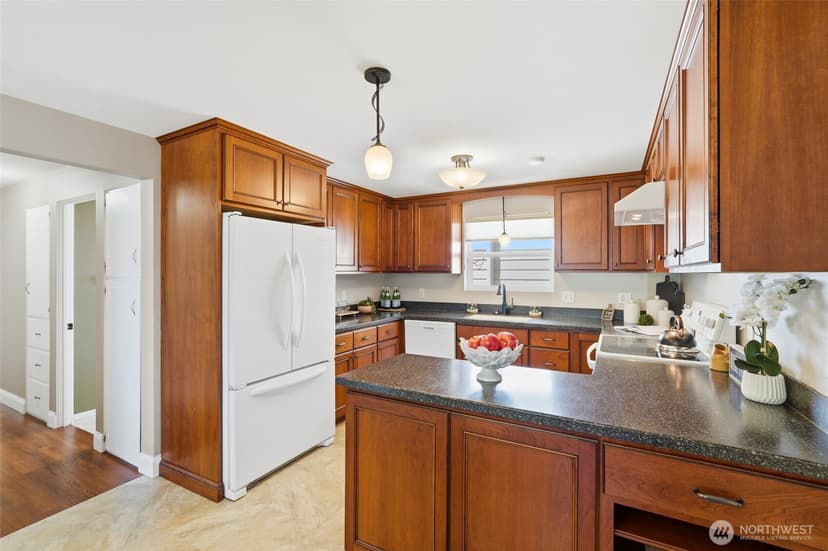 Property photo for 1931 Hoyt Avenue, Everett photo 12