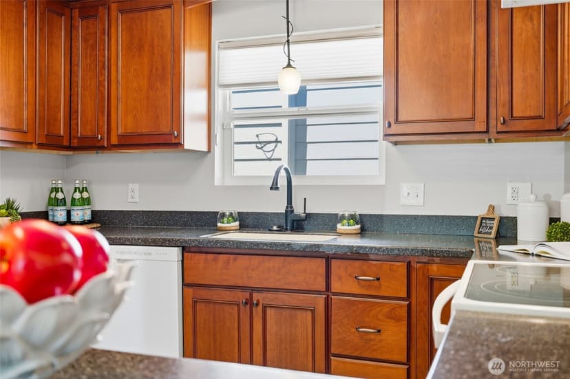 Property photo for 1931 Hoyt Avenue, Everett photo 18
