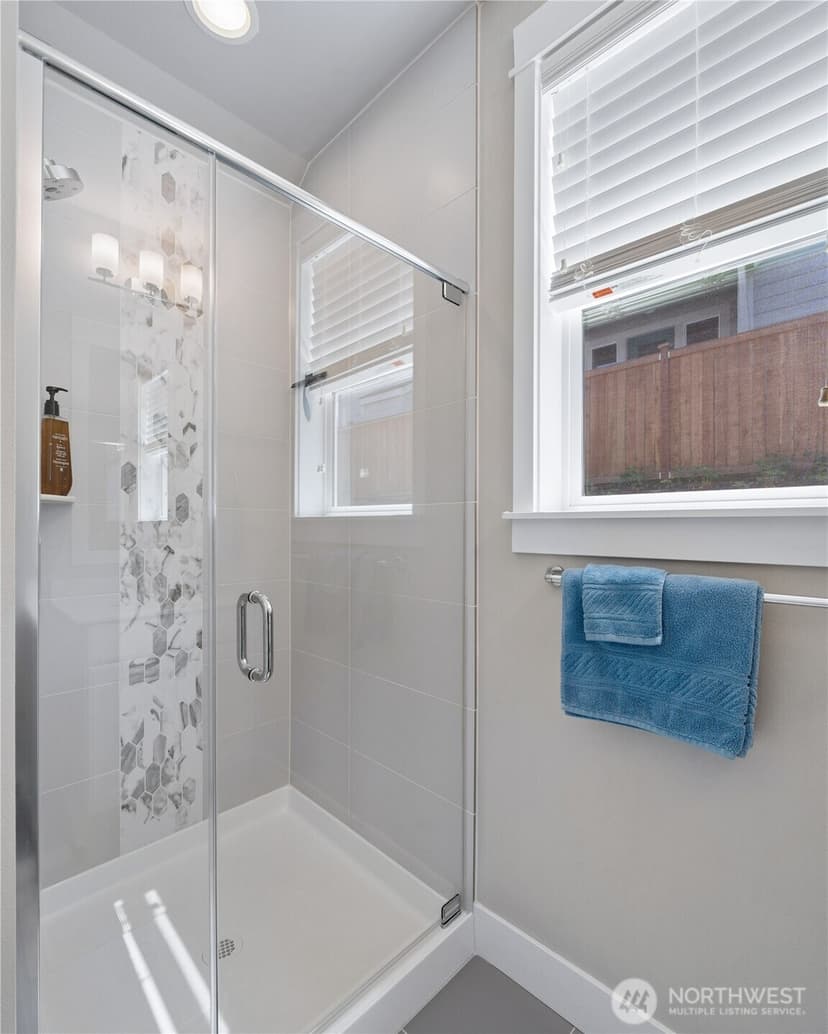 Property photo for 31333 43rd Place SW, Federal Way photo 17