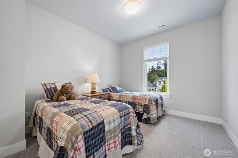 Property photo for 31333 43rd Place SW, Federal Way photo 24