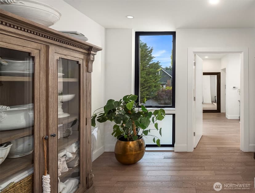 Property photo for 210 W Comstock Street #301, Seattle photo 18