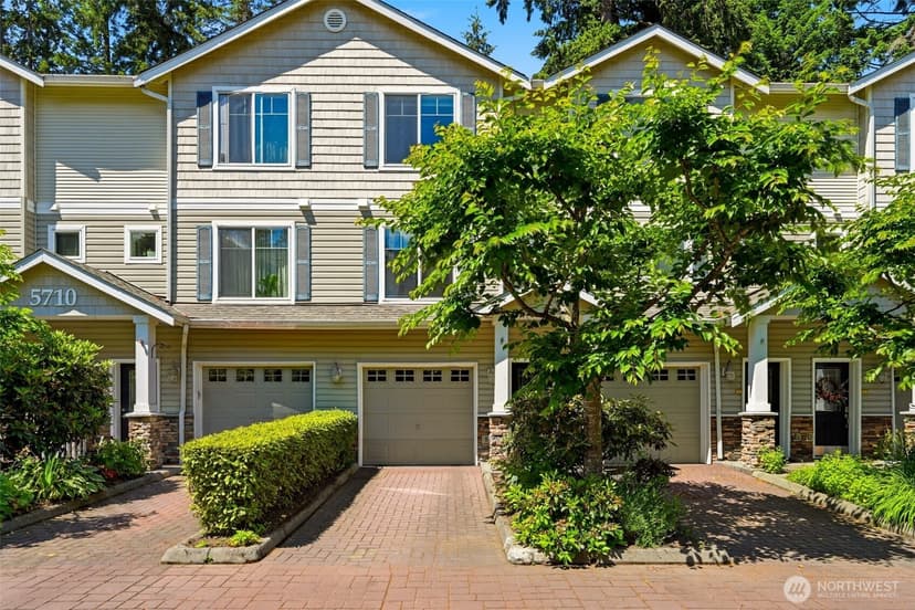 Property photo for 5710 198th Street SW #D, Lynnwood photo 2