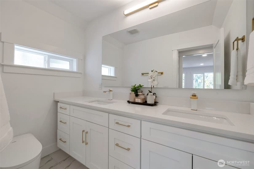 Property photo for 5109 S Willow Street, Seattle photo 15