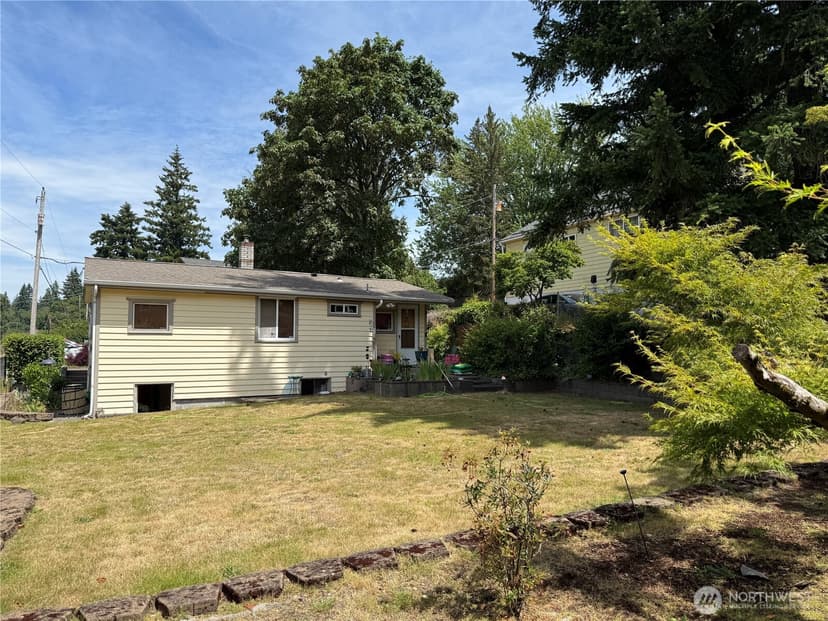 Property photo for 4143 W E Street, Bremerton photo 19
