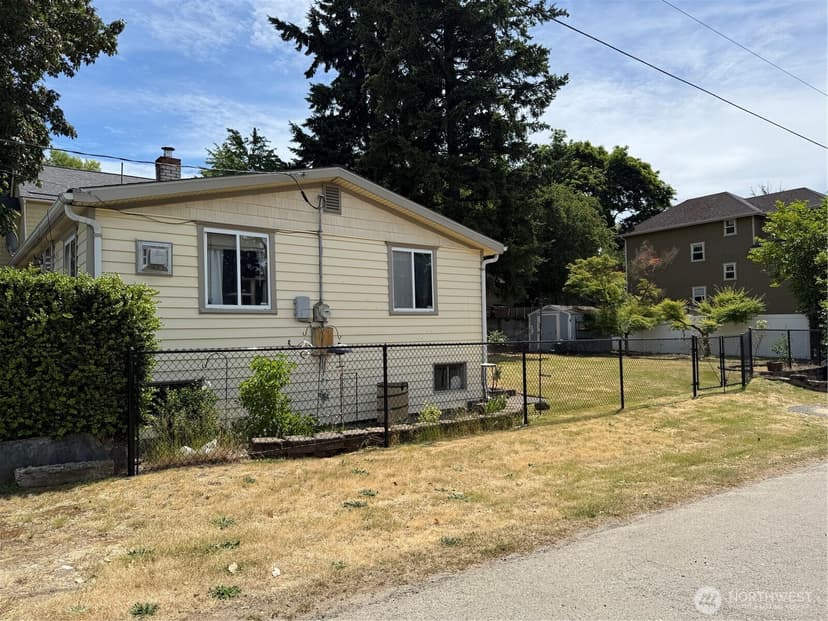 Property photo for 4143 W E Street, Bremerton photo 21