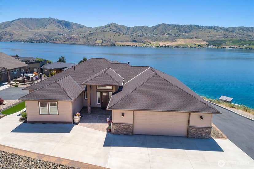 Property photo for 229 Apple Avenue, Chelan