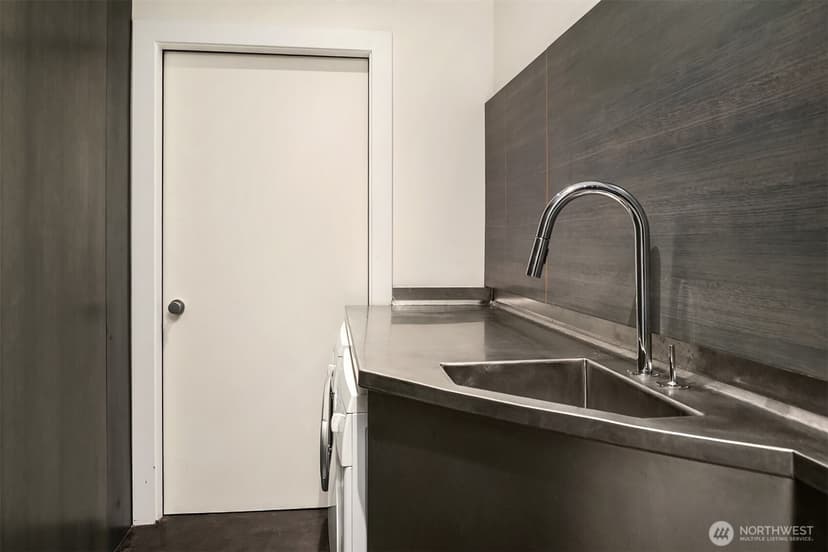 Property photo for 715 2nd Avenue #1505, Seattle photo 38