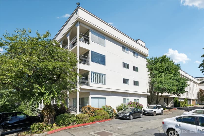 Property photo for 10129 Main St, Bellevue photo 5