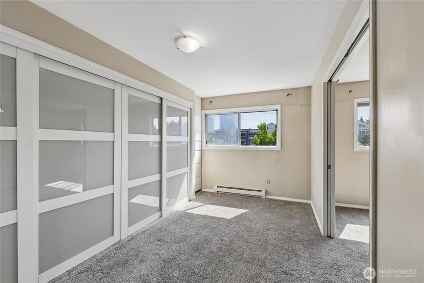 Property photo for 10129 Main St, Bellevue photo 22