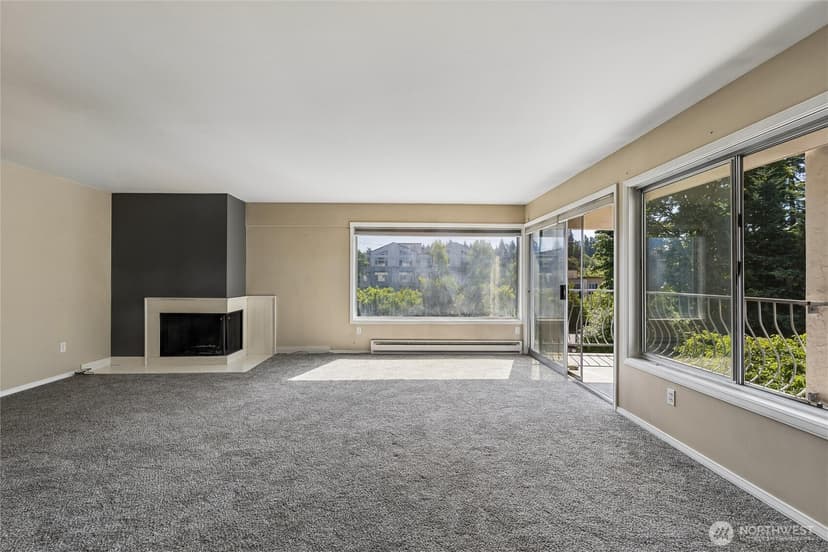 Property photo for 10129 Main St, Bellevue photo 15