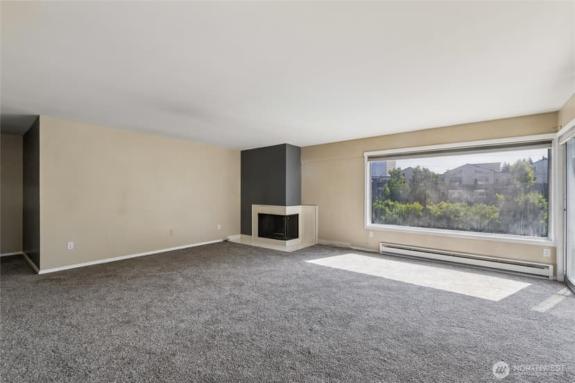 Property photo for 10129 Main St, Bellevue photo 14