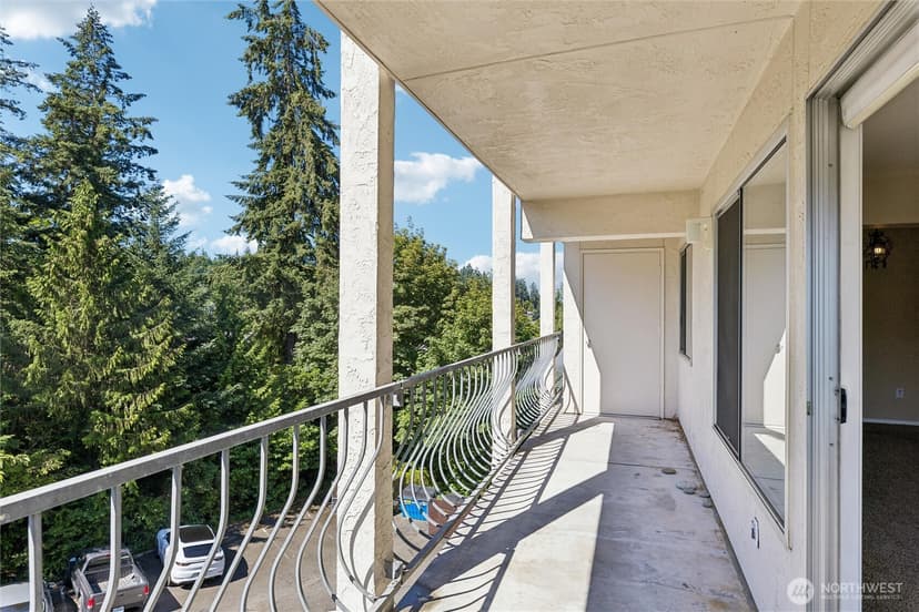 Property photo for 10129 Main St, Bellevue photo 19