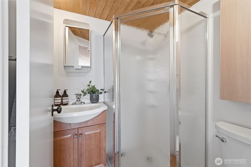 Property photo for 2031 Fairview Avenue E #I, Seattle photo 25