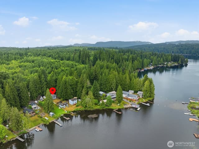 Property photo for 829 SW Lake Roesiger Road, Snohomish photo 2