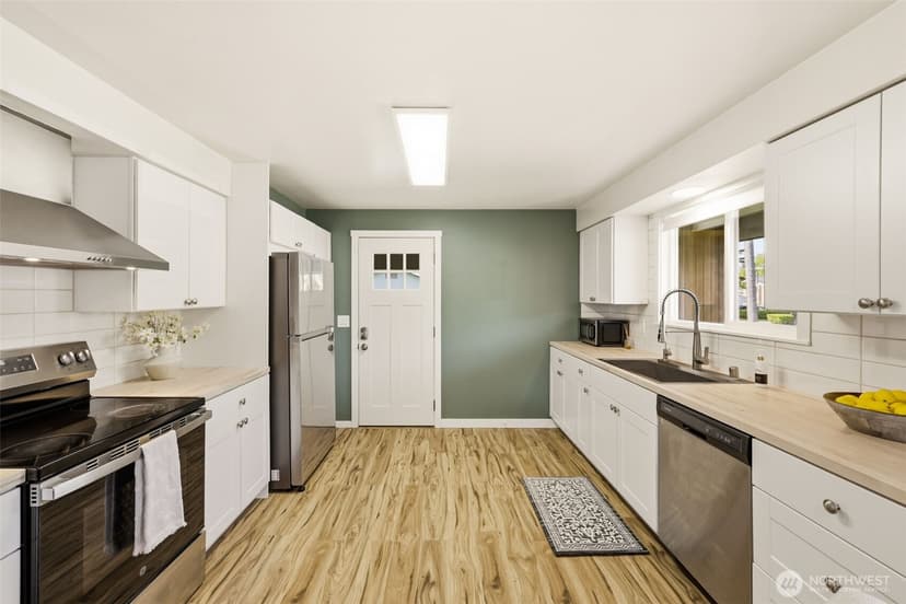 Property photo for 6801 E McKinley Avenue, Tacoma photo 14