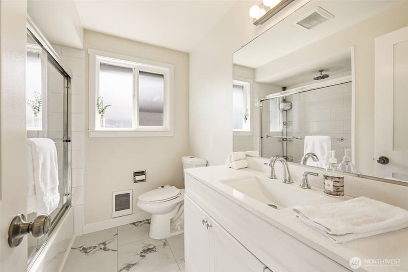 Property photo for 6801 E McKinley Avenue, Tacoma photo 18