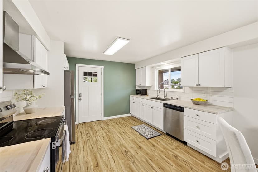Property photo for 6801 E McKinley Avenue, Tacoma photo 13