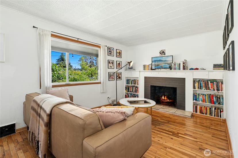 Property photo for 12647 2nd Avenue S, Burien photo 6