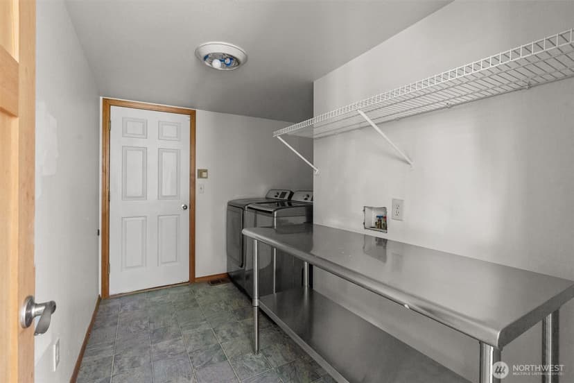Property photo for 22507 SE 261st Street, Maple Valley photo 16