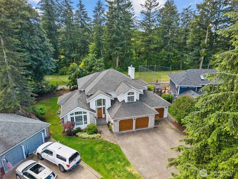 Property photo for 22507 SE 261st Street, Maple Valley photo 2