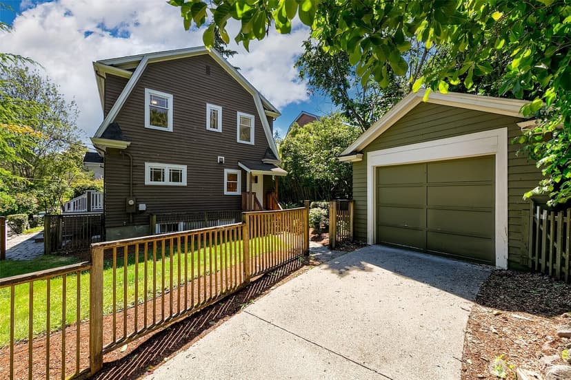 Property photo for 2415 E Newton Street, Seattle photo 26