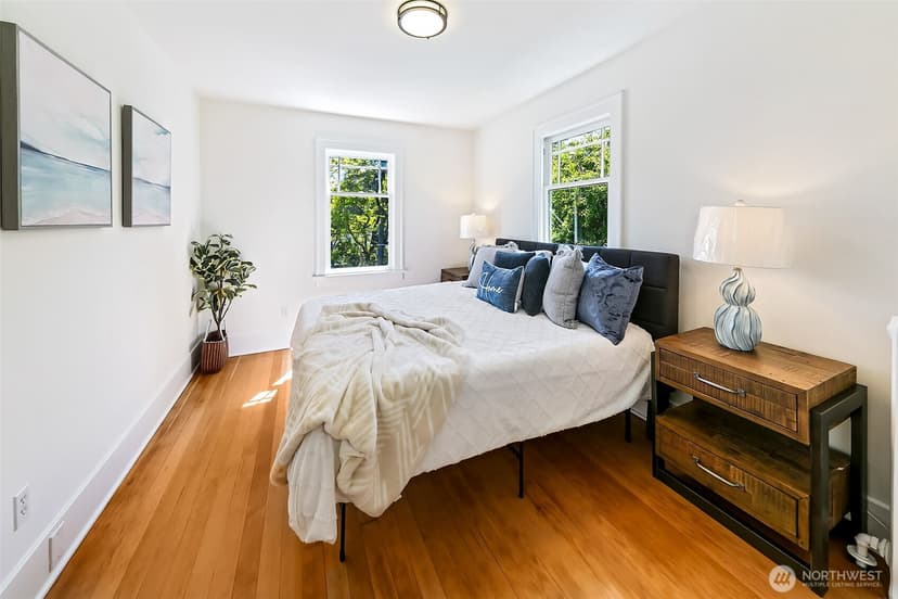 Property photo for 2415 E Newton Street, Seattle photo 13