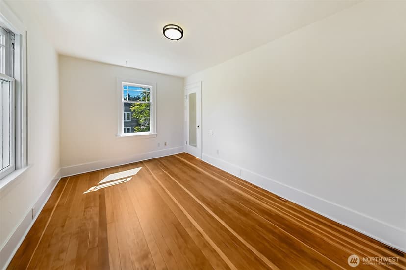 Property photo for 2415 E Newton Street, Seattle photo 16