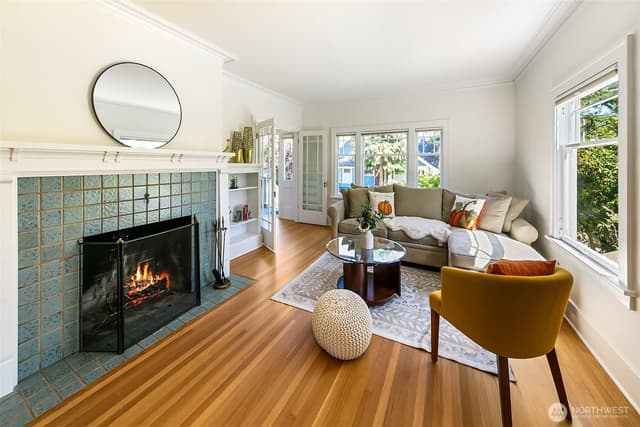 Property photo for 2415 E Newton Street, Seattle photo 4