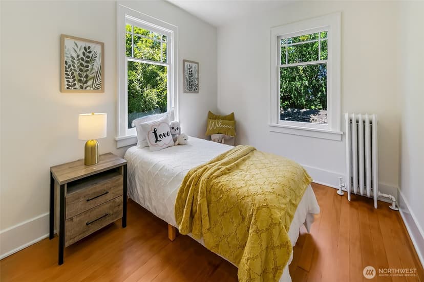 Property photo for 2415 E Newton Street, Seattle photo 14