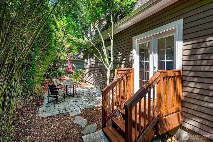 Property photo for 2415 E Newton Street, Seattle photo 21