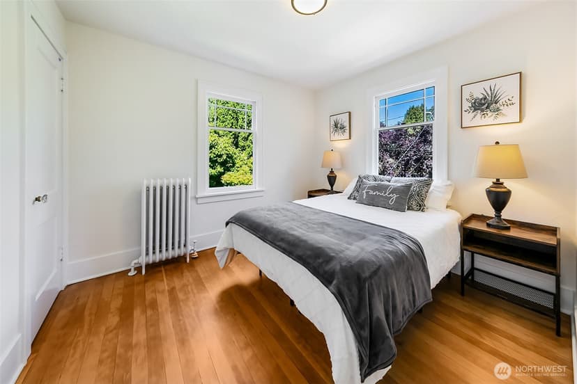 Property photo for 2415 E Newton Street, Seattle photo 15