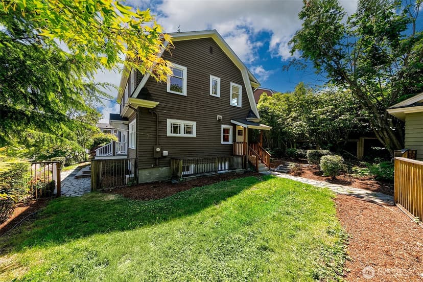 Property photo for 2415 E Newton Street, Seattle photo 25