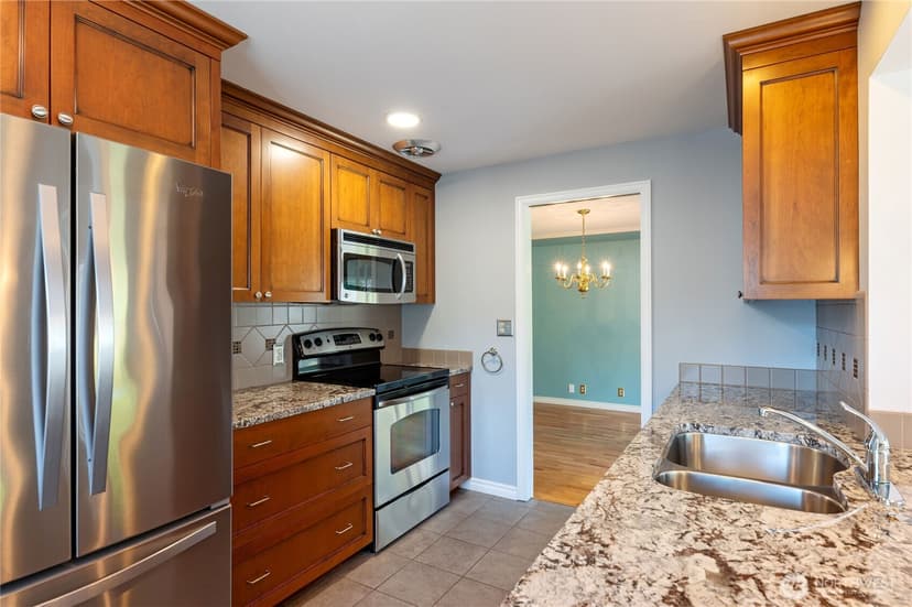 Property photo for 1845 N Highland Street, Tacoma photo 17