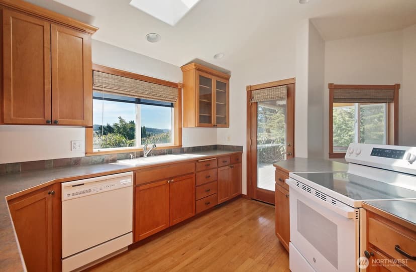 Property photo for 2441 Hillis Drive, Langley photo 21
