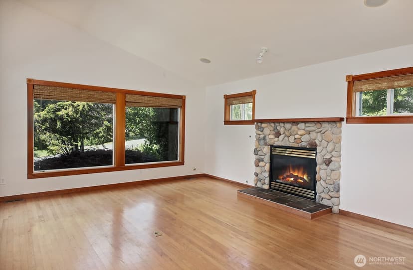 Property photo for 2441 Hillis Drive, Langley photo 18