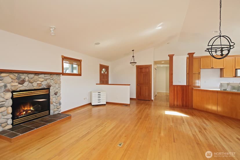Property photo for 2441 Hillis Drive, Langley photo 17