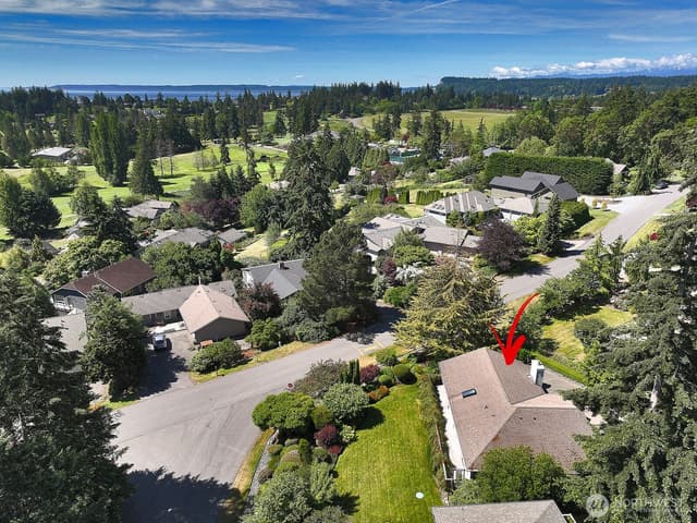 Property photo for 2441 Hillis Drive, Langley photo 2