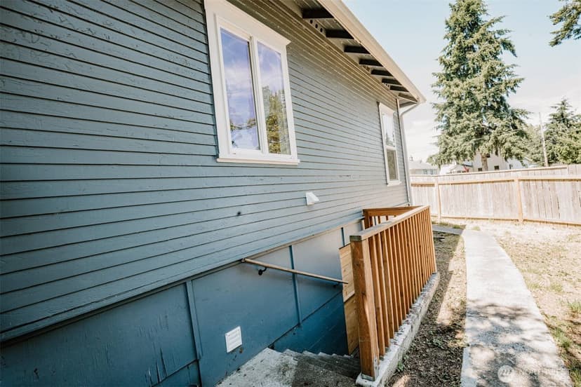 Property photo for 3714 22nd Street, Everett photo 16