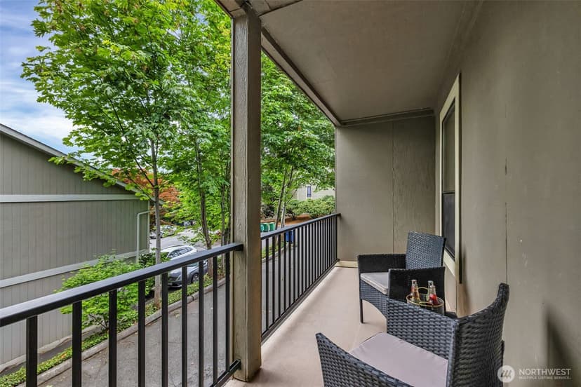 Property photo for 11701 100th Avenue NE #4, Kirkland photo 24