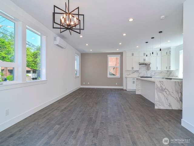Property photo for 2336 C 23 Avenue S, Seattle photo 4